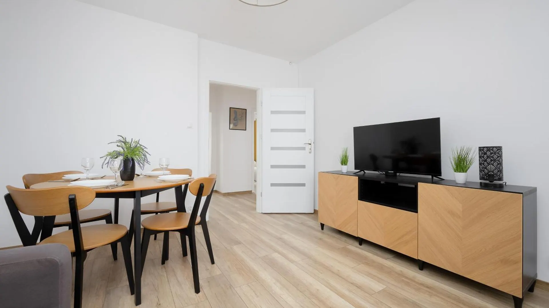 Modern Apartment Near Airport Warsaw Wlochy By Noclegi Renters